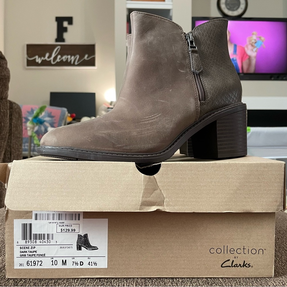 Clarks Women's Scene Zip Ankle Boot